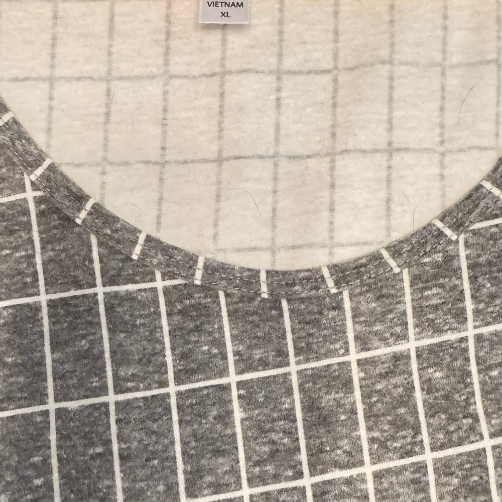 Lularoe Super Soft White and Gray Geometric Perfect T Shirt Top size XL
